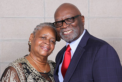 Photo of a couple smiling. Link to Life Stage Gift Planner Ages 60-70 Situations.